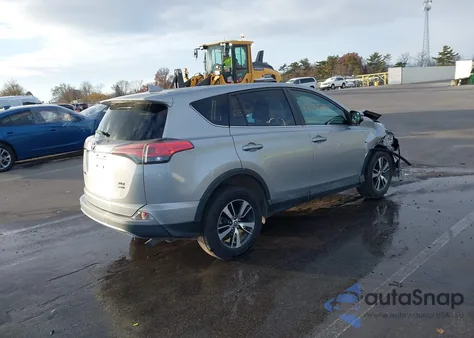 2018 Toyota Rav4 Xle из США, поврежденный, VIN 2T3RFREV8JW790661